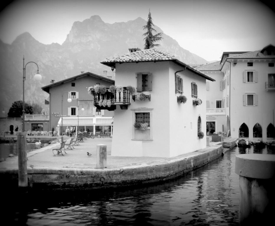Albergo Villa Mimosa Torbole Sul Garda Exterior photo